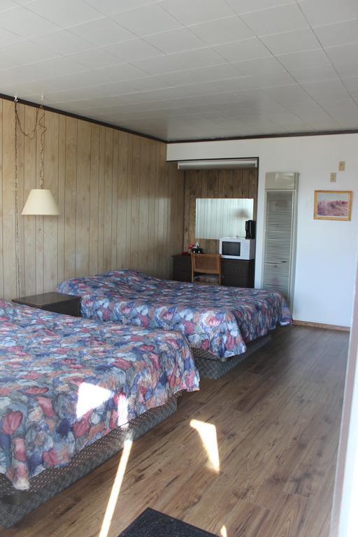 Raval Paradise Motel And Rv Park Youngstown Buitenkant foto