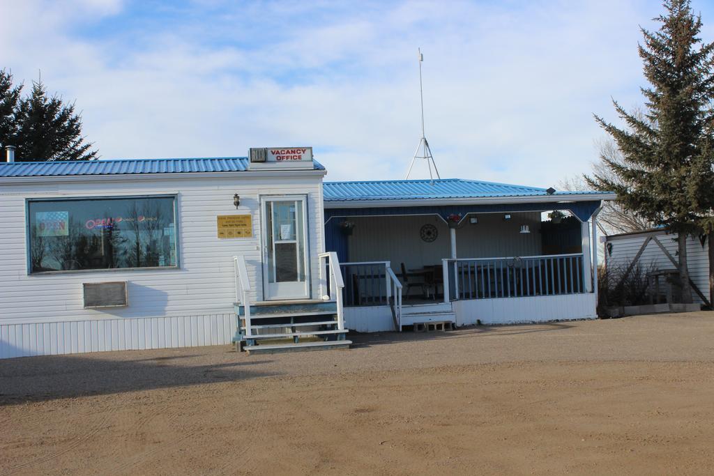 Raval Paradise Motel And Rv Park Youngstown Buitenkant foto