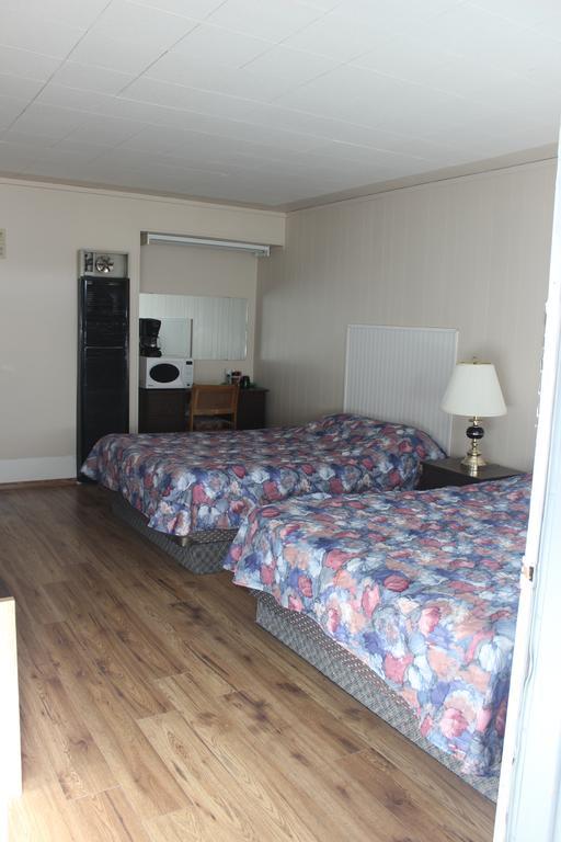 Raval Paradise Motel And Rv Park Youngstown Buitenkant foto
