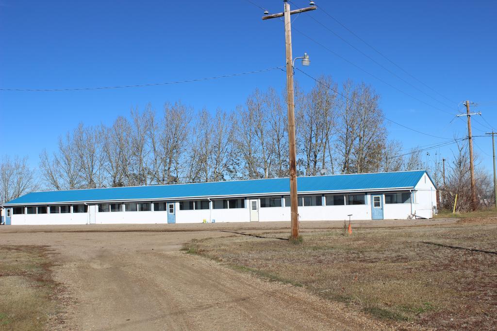Raval Paradise Motel And Rv Park Youngstown Buitenkant foto