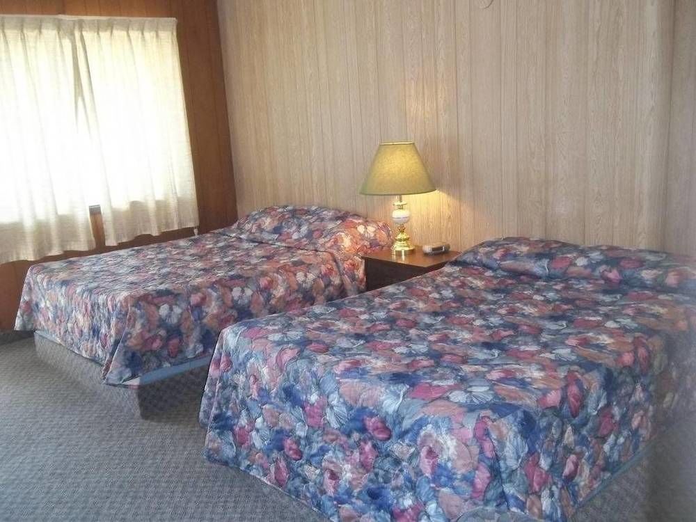 Raval Paradise Motel And Rv Park Youngstown Buitenkant foto