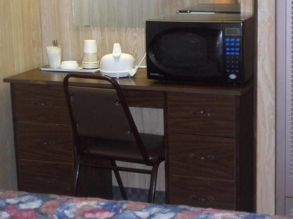 Raval Paradise Motel And Rv Park Youngstown Buitenkant foto